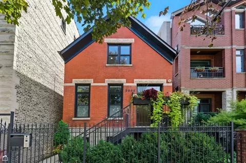 2035 W Erie St, Chicago, IL 60612