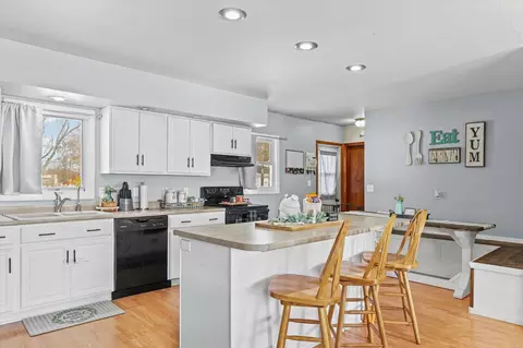 Kitchen - Undisclosed, Roberts, IL 60962 photo 1 of 4