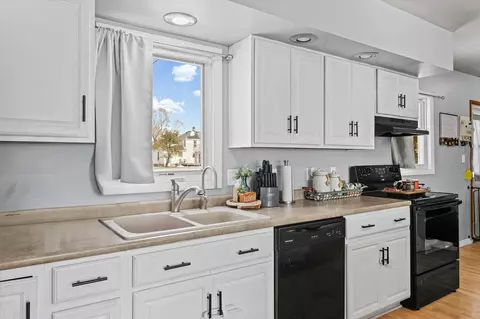 Kitchen - Undisclosed, Roberts, IL 60962 photo 4 of 4