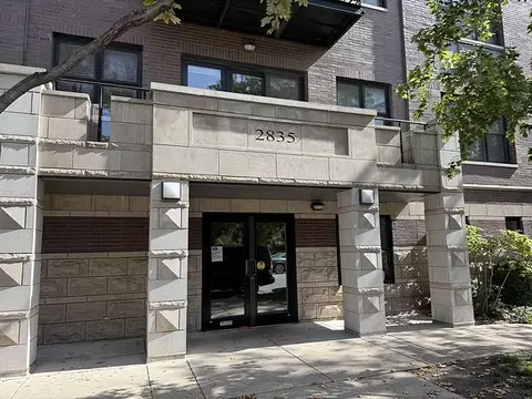 2835 N Lakewood Ave #P10P19, Chicago, IL 60657