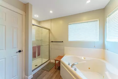 Bath - 2108 Brookshire Estates Ct, Plainfield, IL 60586 photo 6 of 6