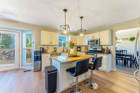 Kitchen - 2108 Brookshire Estates Ct, Plainfield, IL 60586 photo 2 of 3