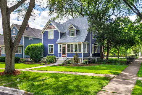 105 S Wright St, Naperville, IL 60540 photo 2