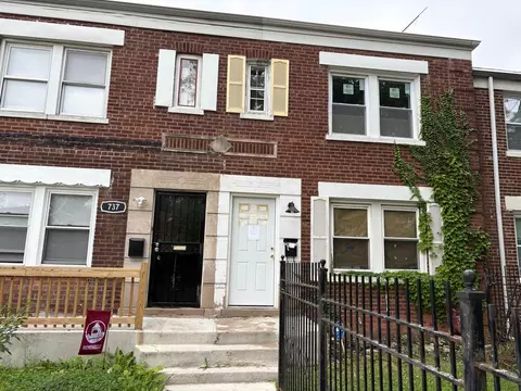 735 E 105th St, Chicago, IL 60628