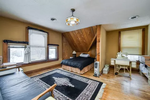 Bedroom - 116 S Wright St, Naperville, IL 60540 photo 5 of 6