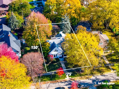 View/Area - 116 S Wright St, Naperville, IL 60540 photo 1 of 9