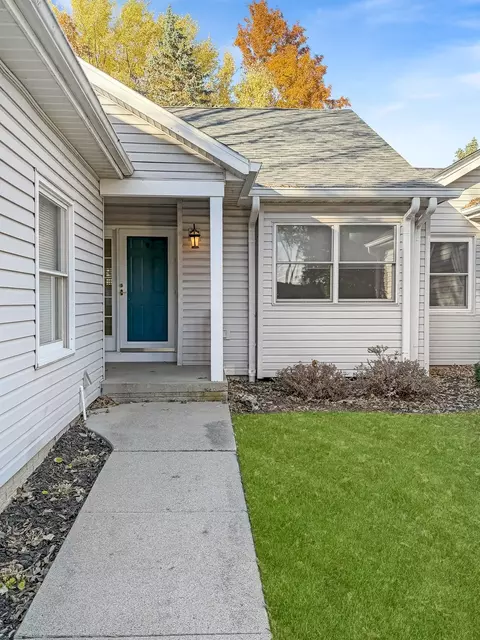 3445 Daren Dr #3445, Freeport, IL 61032
