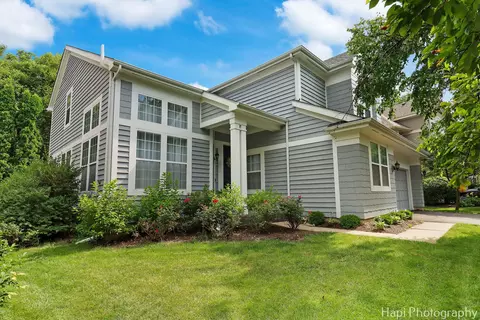 2260 Congressional Ln, Riverwoods, IL 60015