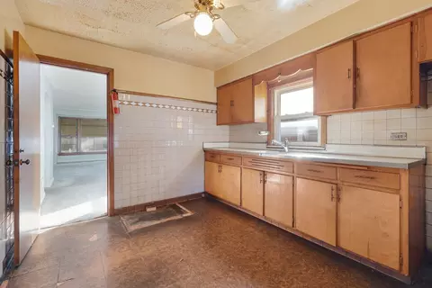 Kitchen - 8550 S Jeffery Blvd, Chicago, IL 60617 photo 3 of 3