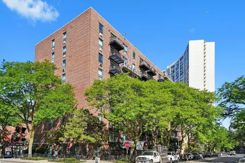 3900 N Pine Grove Ave #405, Chicago, IL 60613