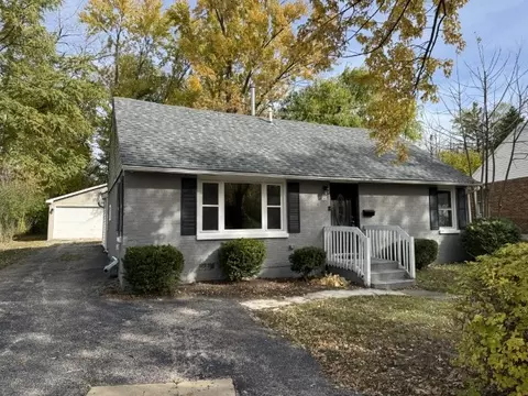 54 Mionske Dr, Lake Zurich, IL 60047