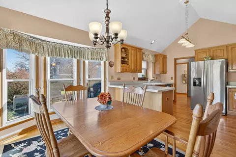 3610 Lakeview Dr, Algonquin, IL 60102 photo 5