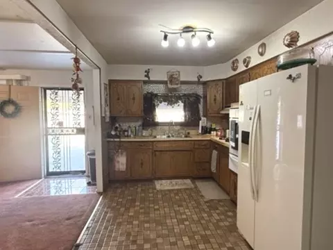 Kitchen - 2732 Circle Dr, Markham, IL 60428 photo 1 of 3
