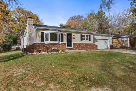 605 S Fair St, Champaign, IL 61821