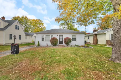 1103 Plaza Dr, Joliet, IL 60435