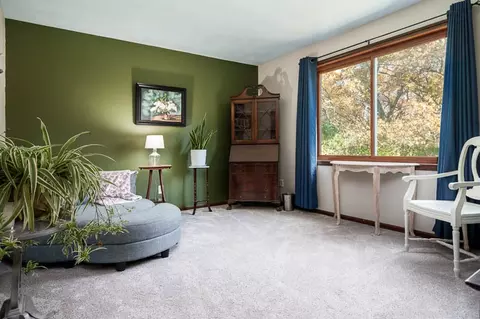 Living - 11948 Southgate Rd, Roscoe, IL 61073 photo 4 of 7