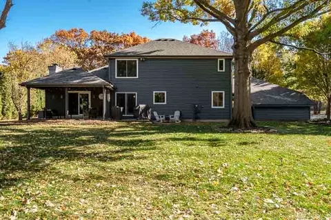 Exterior - 11948 Southgate Rd, Roscoe, IL 61073 photo 8 of 15