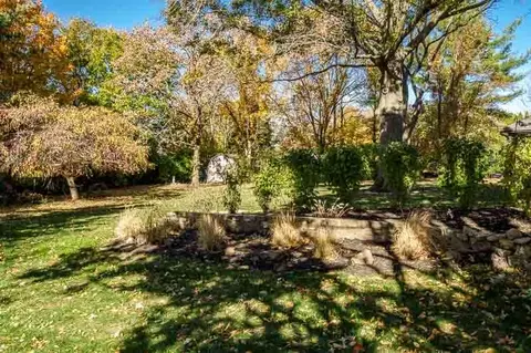 Exterior - 11948 Southgate Rd, Roscoe, IL 61073 photo 7 of 15