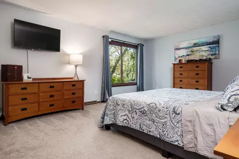 Bedroom - 11948 Southgate Rd, Roscoe, IL 61073 photo 1 of 7