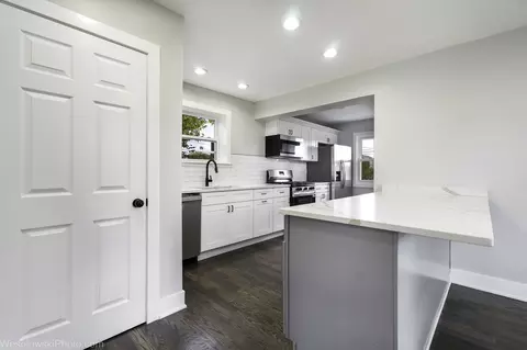 Kitchen - 4247 Anna Ave, Lyons, IL 60534 photo 1 of 5
