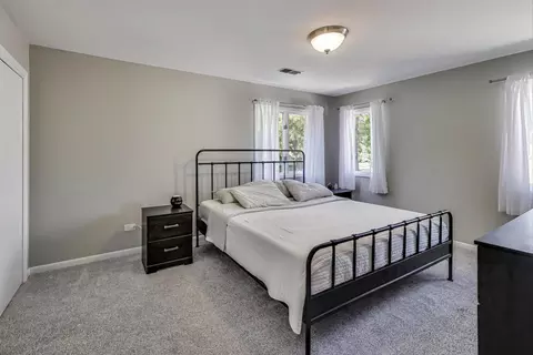 Bedroom - 3600 Owl Dr, Rolling Meadows, IL 60008 photo 1 of 2