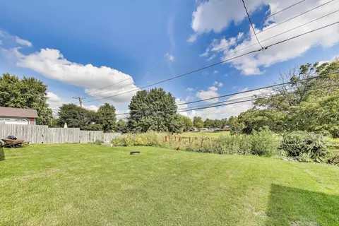 Exterior - 3600 Owl Dr, Rolling Meadows, IL 60008 photo 2 of 4