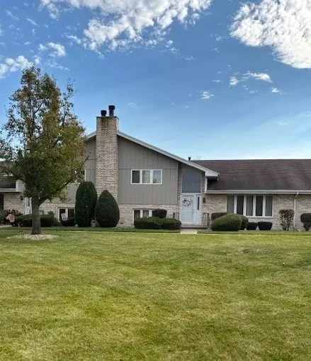 10831 Mississippi Ct, Orland Park, IL 60467