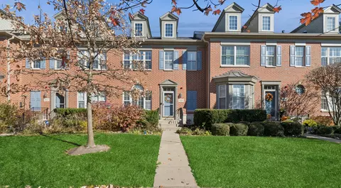 1838 Aberdeen Dr, Glenview, IL 60025