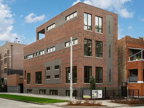 825 N Leavitt St, Chicago, IL 60622