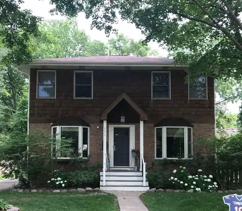 953 Clay Ct, Deerfield, IL 60015