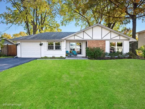 1517 Sequoia Ln, Darien, IL 60561