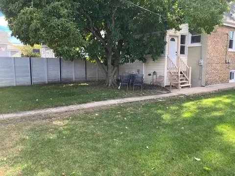 Exterior - Undisclosed, Chicago, IL 60641 photo 6 of 7