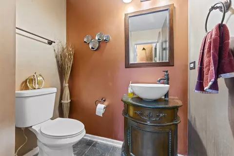 Bath - 5307 Brindlewood Dr, Plainfield, IL 60586 photo 1 of 3
