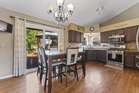 Kitchen - 5307 Brindlewood Dr, Plainfield, IL 60586 photo 1 of 2