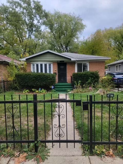14817 Lexington Ave, Harvey, IL 60426