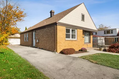 9930 Montrose Ave, Schiller Park, IL 60176