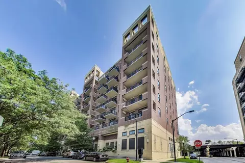 833 W 15th Pl #606W, Chicago, IL 60608