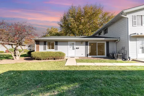 314 Covehill Ct #314, Schaumburg, IL 60194