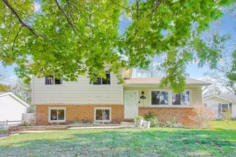 37411 N Fairview Ln, Lake Villa, IL 60046