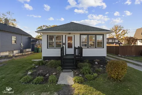 607 Cayuga St, Joliet, IL 60432