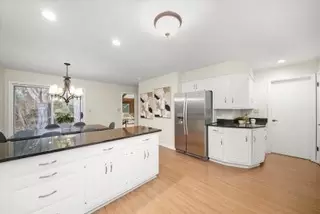 Kitchen - 2130 Mallard Dr, Northbrook, IL 60062 photo 3 of 3