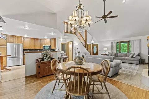 Dining - 1506 Pier Dr, Davis, IL 61019 photo 2 of 2