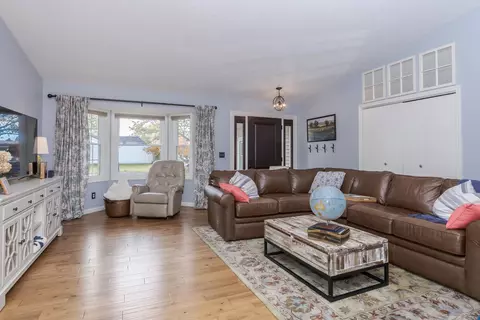 804 Havens Dr, Hudson, IL 61748 photo 10