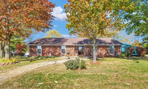 1000 E Kratz Rd, Monticello, IL 61856