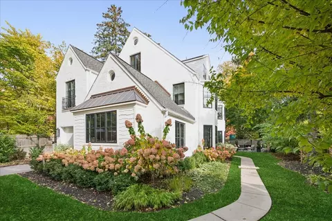 335 Fairview Ave, Winnetka, IL 60093