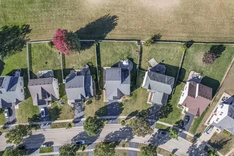 View/Area - 2107 Ashbrook Ct, Plainfield, IL 60586 photo 4 of 5