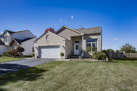 Exterior - 2107 Ashbrook Ct, Plainfield, IL 60586 photo 2 of 4