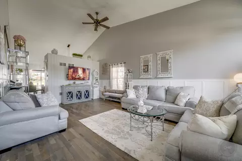 Living - 2107 Ashbrook Ct, Plainfield, IL 60586 photo 2 of 8