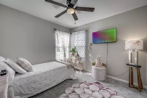 Bedroom - 2107 Ashbrook Ct, Plainfield, IL 60586 photo 6 of 8