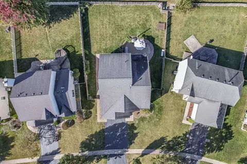 View/Area - 2107 Ashbrook Ct, Plainfield, IL 60586 photo 2 of 5
